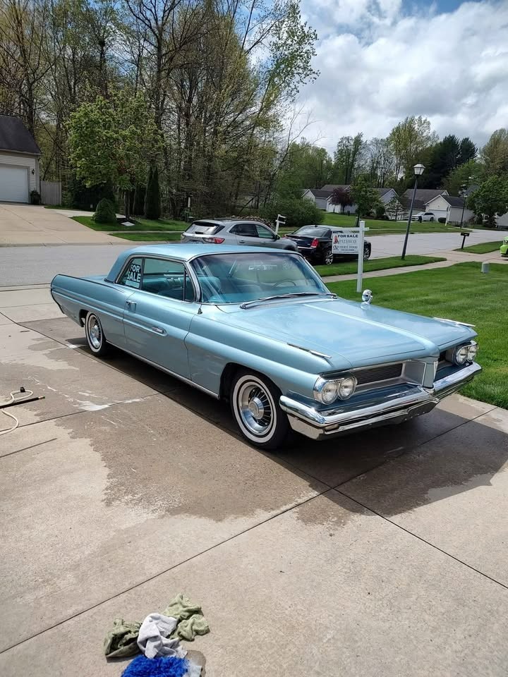 Pontiac-Grand-Prix-1962-Coupe-1