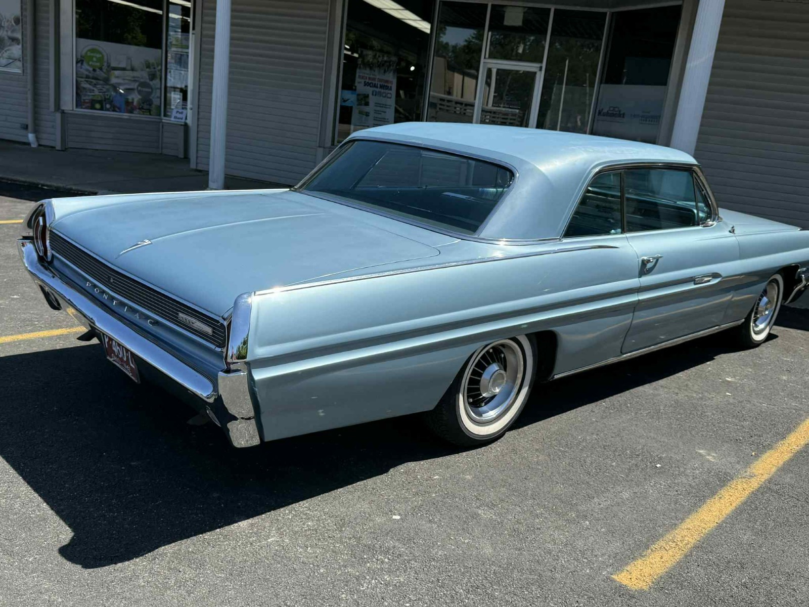 Pontiac-Grand-Prix-1962-Coupe-2