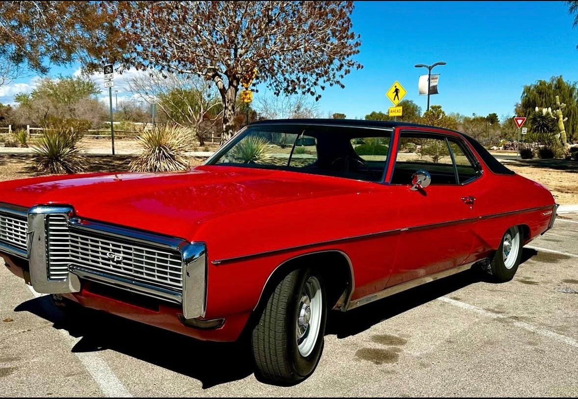 Pontiac-Grand-Prix-1968