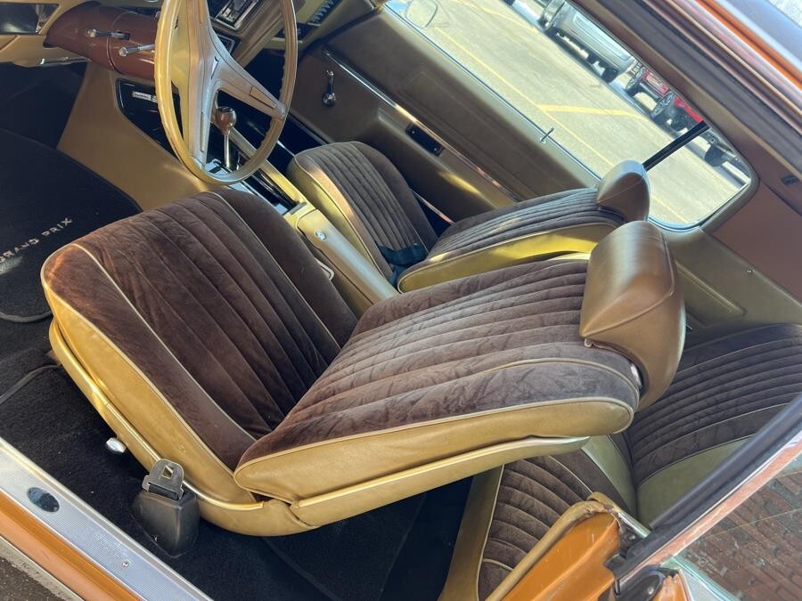 Pontiac-Grand-Prix-1969-Coupe-31