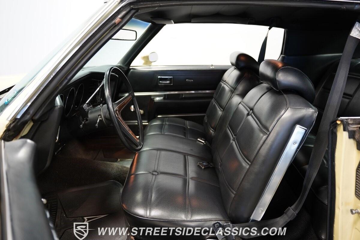 Pontiac-Grand-Prix-1972-Hardtop-38