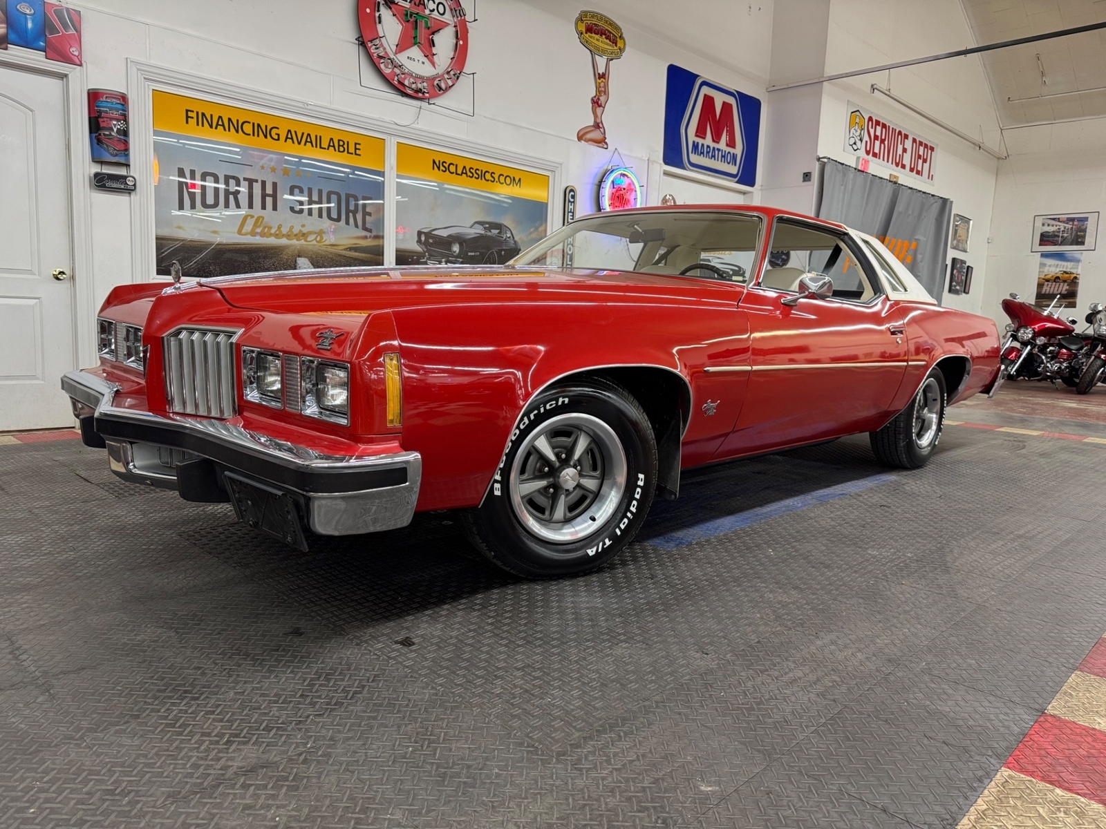 Pontiac-Grand-Prix-1977-2-Door-1