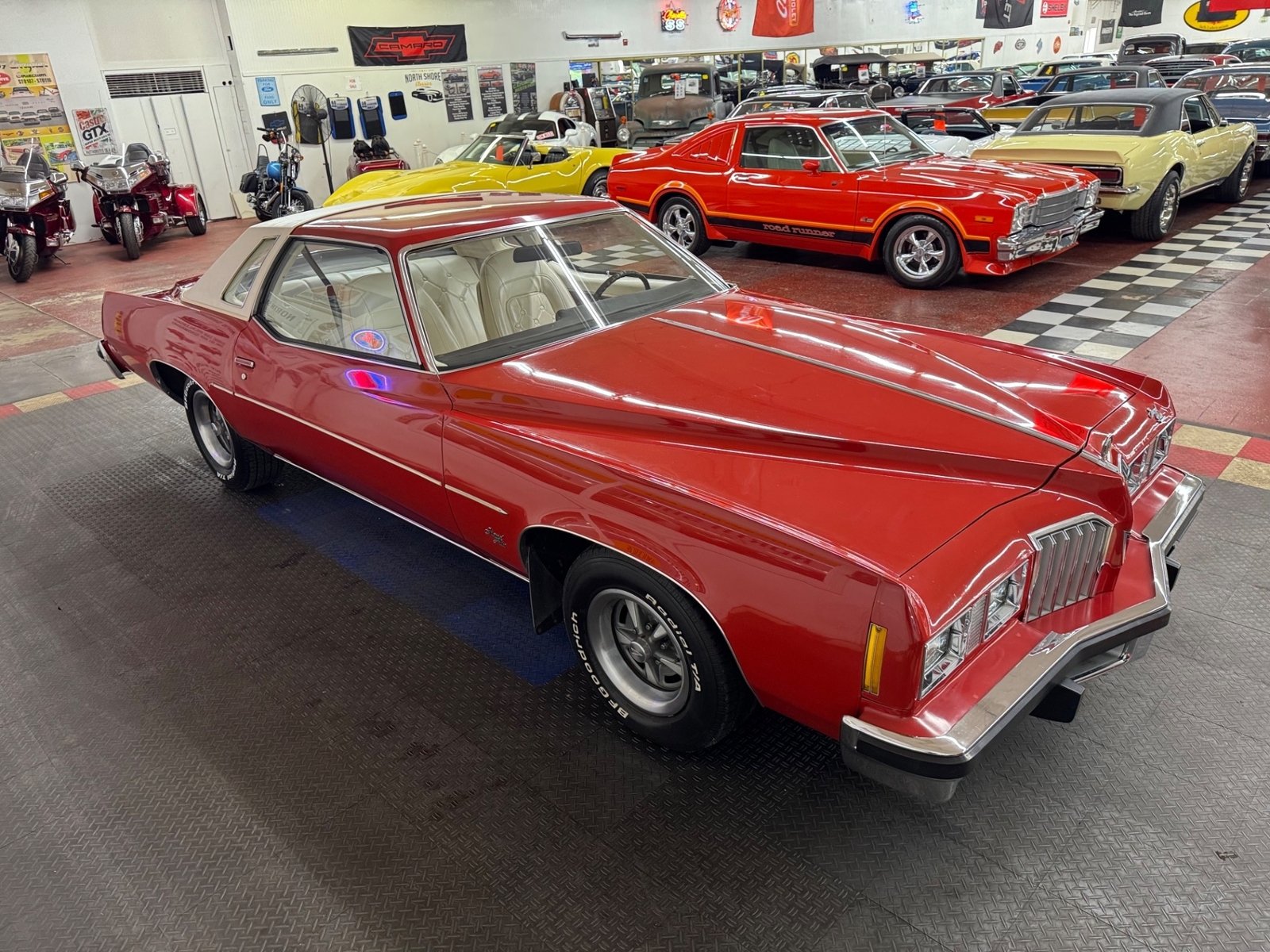 Pontiac-Grand-Prix-1977-2-Door-11