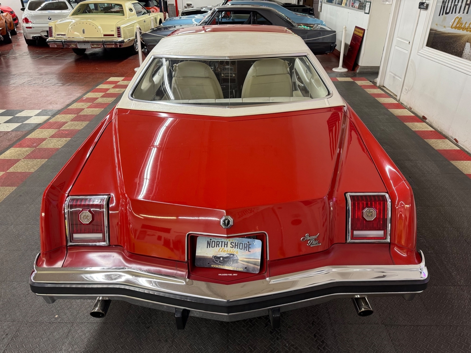 Pontiac-Grand-Prix-1977-2-Door-12