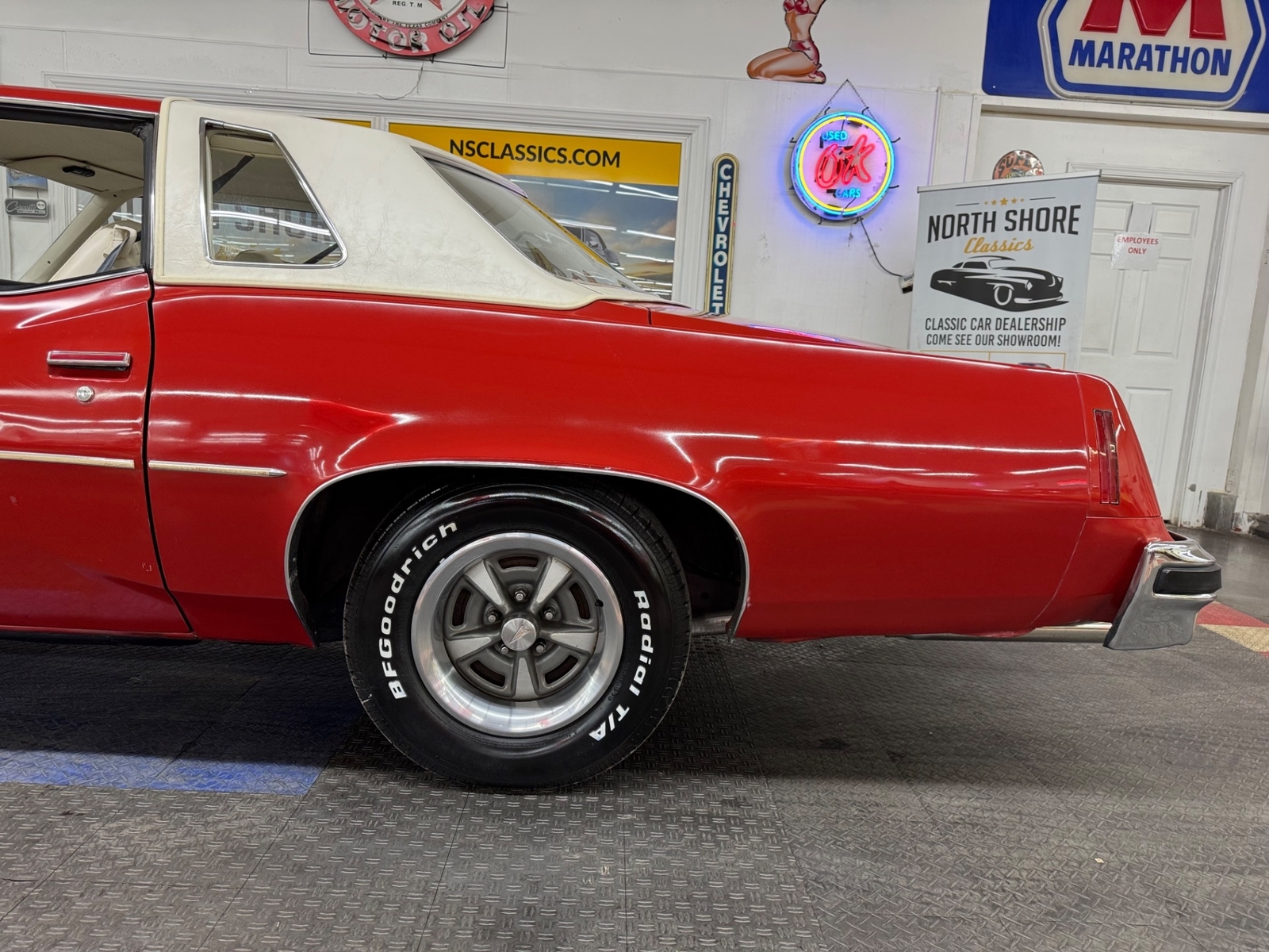 Pontiac-Grand-Prix-1977-2-Door-20