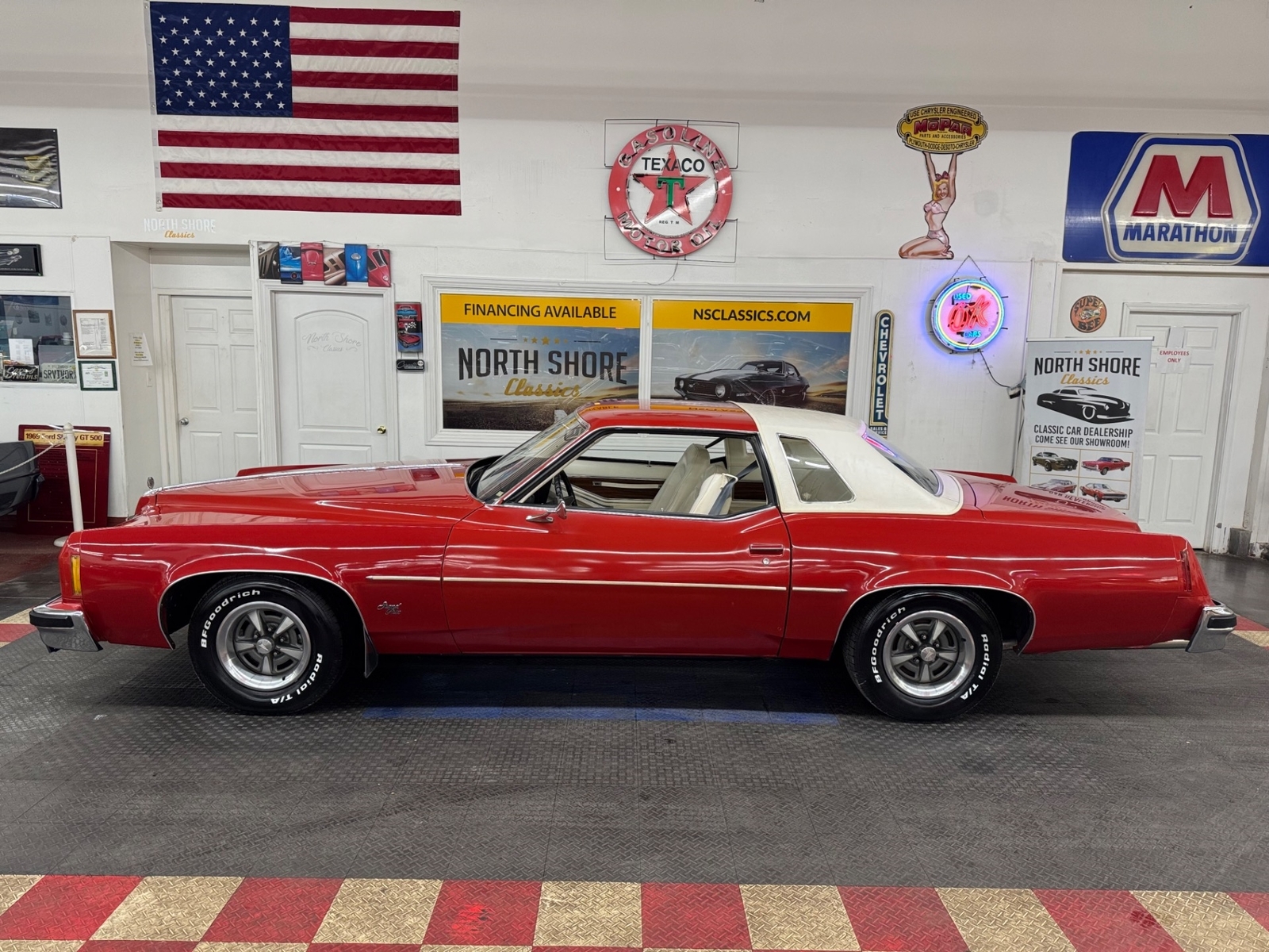 Pontiac-Grand-Prix-1977-2-Door-3