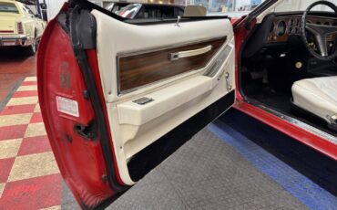 Pontiac-Grand-Prix-1977-2-Door-35