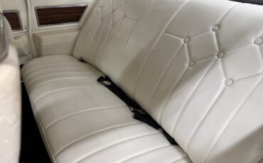 Pontiac-Grand-Prix-1977-2-Door-37