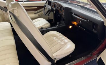 Pontiac-Grand-Prix-1977-2-Door-38