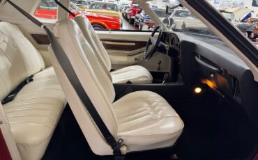 Pontiac-Grand-Prix-1977-2-Door-39
