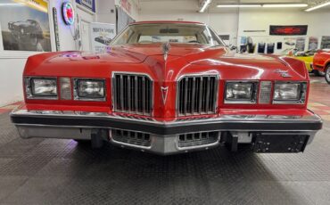 Pontiac-Grand-Prix-1977-2-Door-6