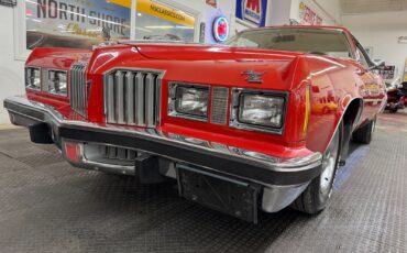 Pontiac-Grand-Prix-1977-2-Door-8