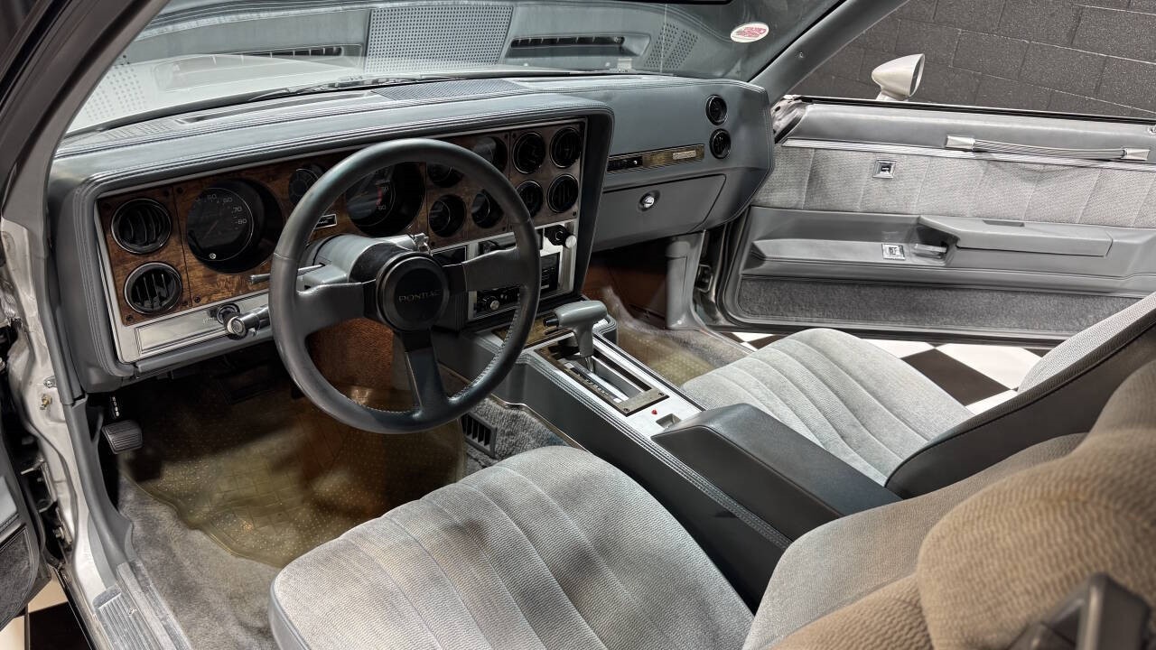 Pontiac-Grand-Prix-1986-Coupe-1