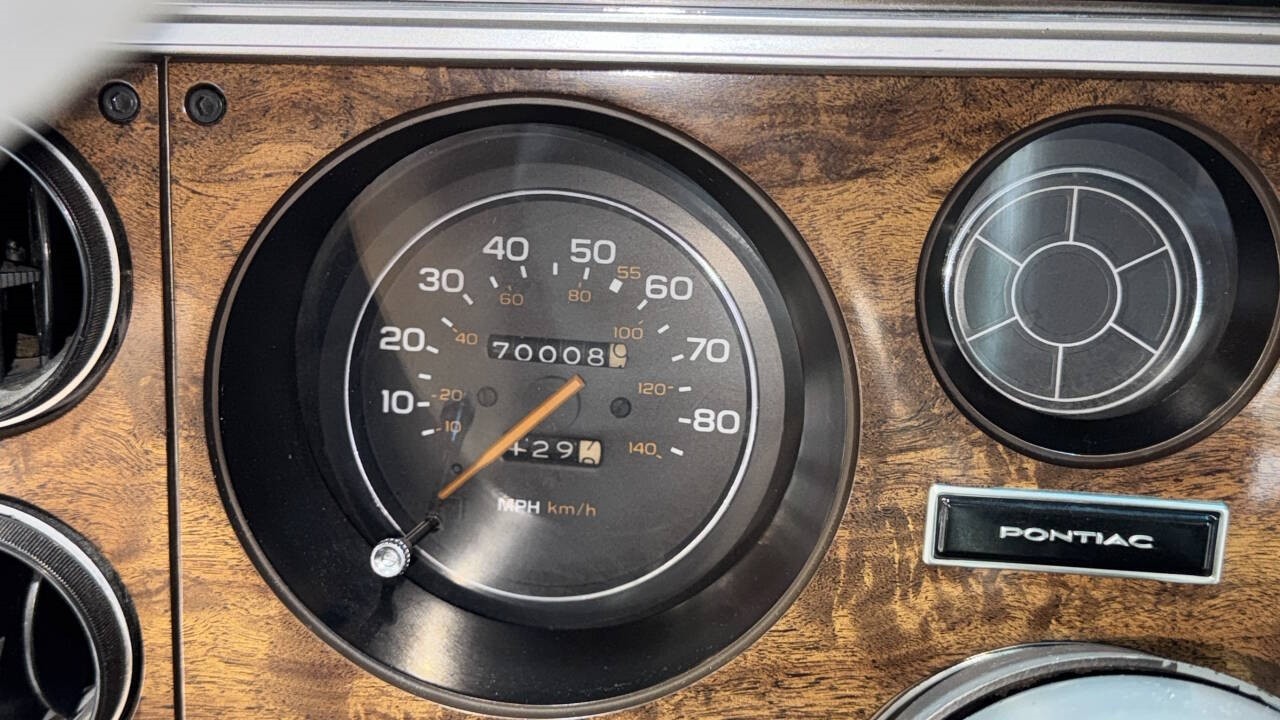 Pontiac-Grand-Prix-1986-Coupe-2