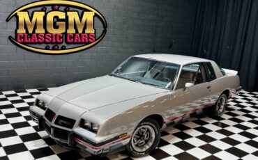 Pontiac-Grand-Prix-1986-Coupe