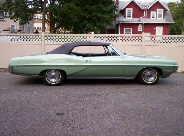 Pontiac-Grand-prix-1967-Green-Black-14