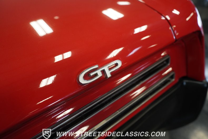 Pontiac-Grand-prix-1967-Red-White-19