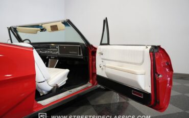 Pontiac-Grand-prix-1967-Red-White-46