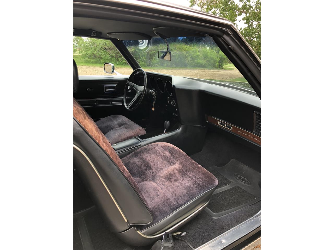 Pontiac-Grand-prix-1971-Black-Black-8