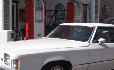 Pontiac-Grand-prix-1972-Pearlish-white-White-2