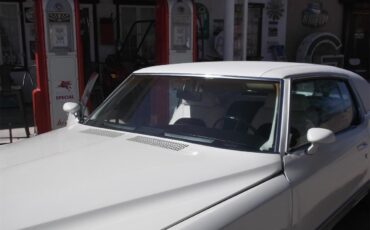 Pontiac-Grand-prix-1972-Pearlish-white-White-20