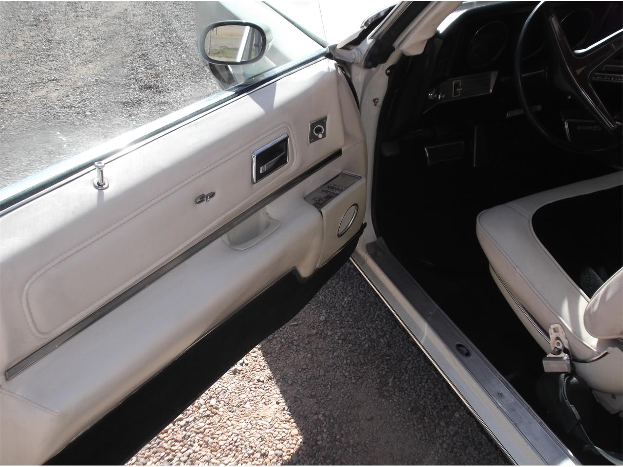 Pontiac-Grand-prix-1972-Pearlish-white-White-22