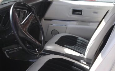 Pontiac-Grand-prix-1972-Pearlish-white-White-36