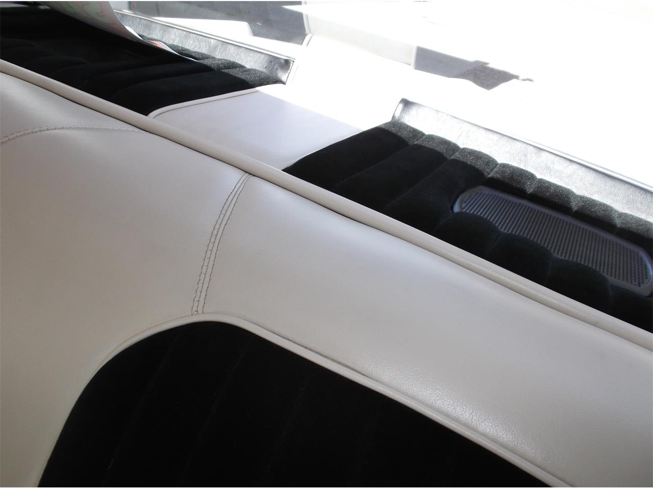 Pontiac-Grand-prix-1972-Pearlish-white-White-39
