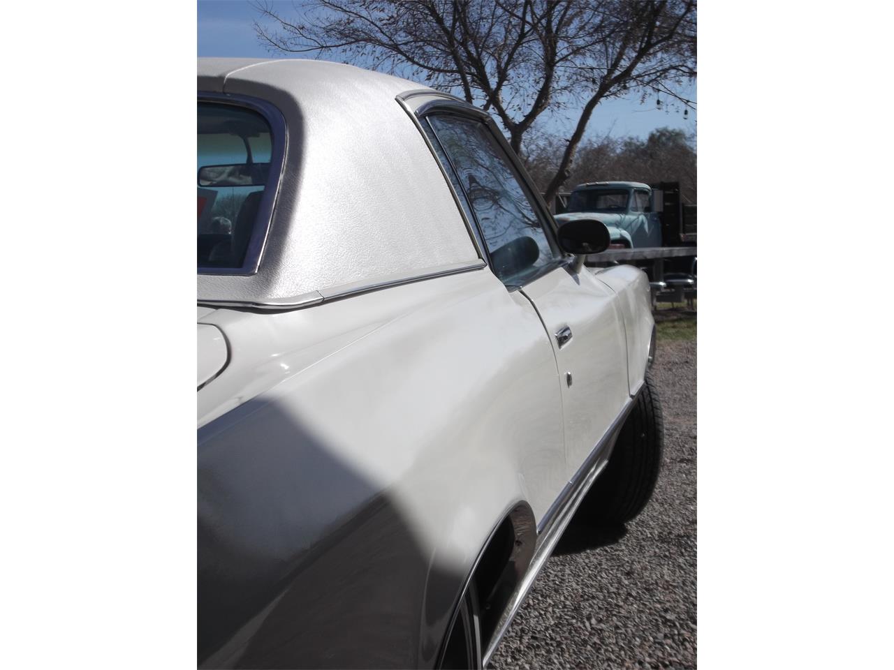 Pontiac-Grand-prix-1972-Pearlish-white-White-43