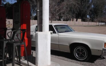 Pontiac-Grand-prix-1972-Pearlish-white-White-52