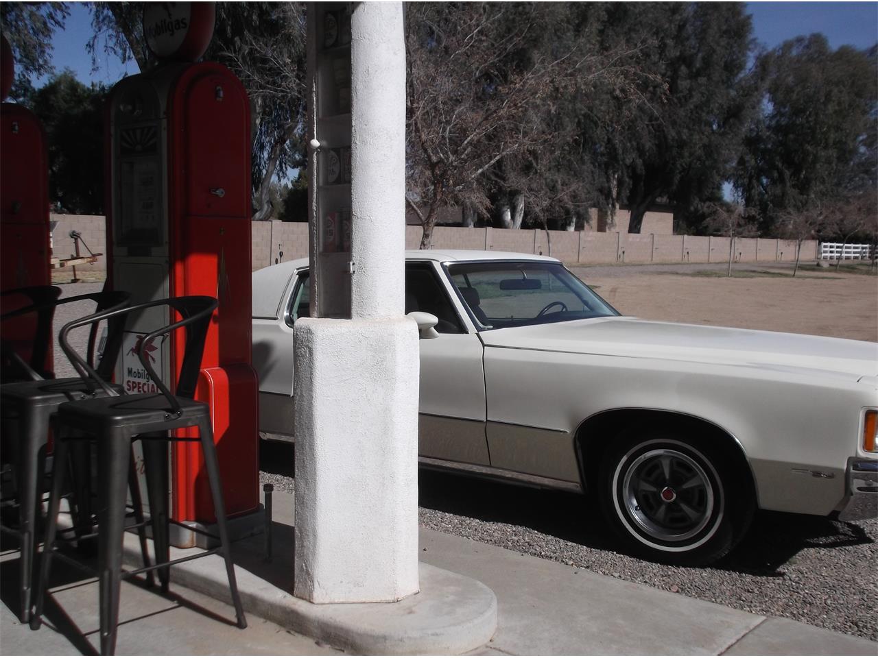 Pontiac-Grand-prix-1972-Pearlish-white-White-52