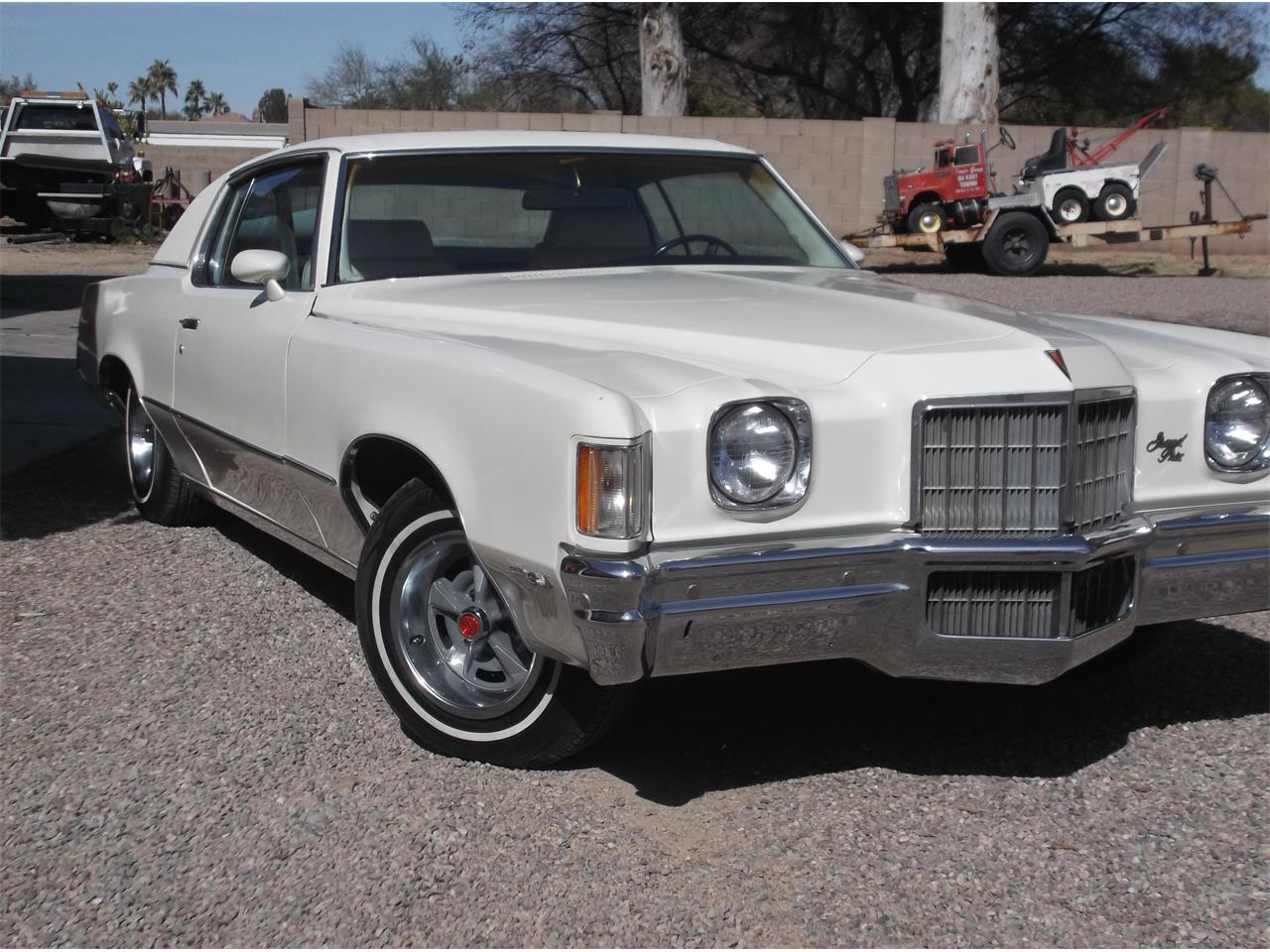 Pontiac-Grand-prix-1972-Pearlish-white-White-53