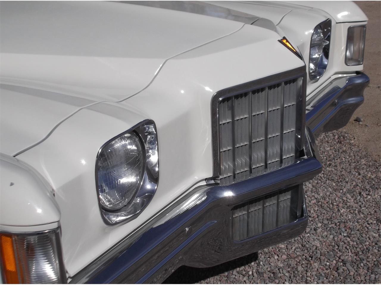 Pontiac-Grand-prix-1972-Pearlish-white-White-65