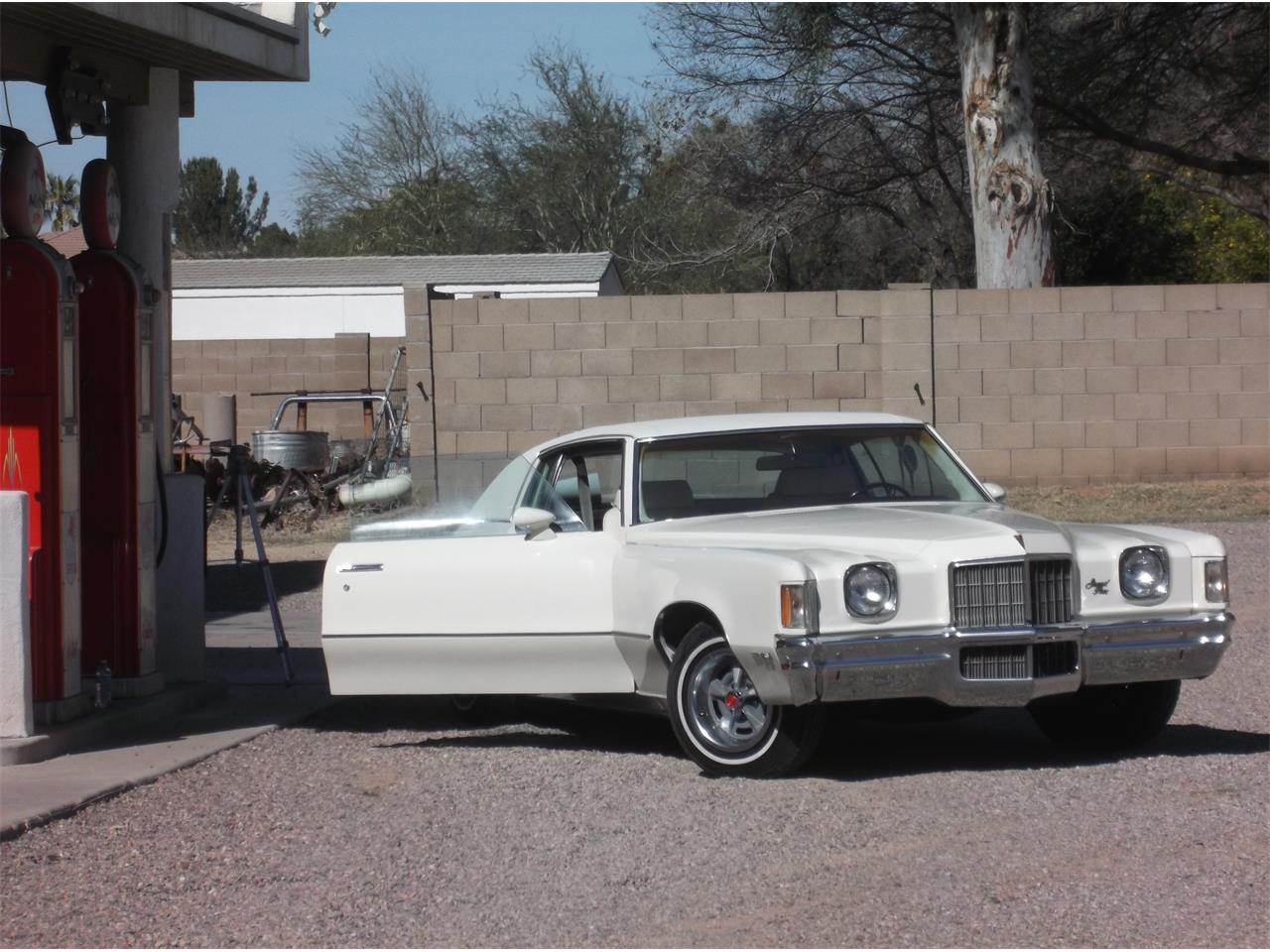 Pontiac-Grand-prix-1972-Pearlish-white-White-66