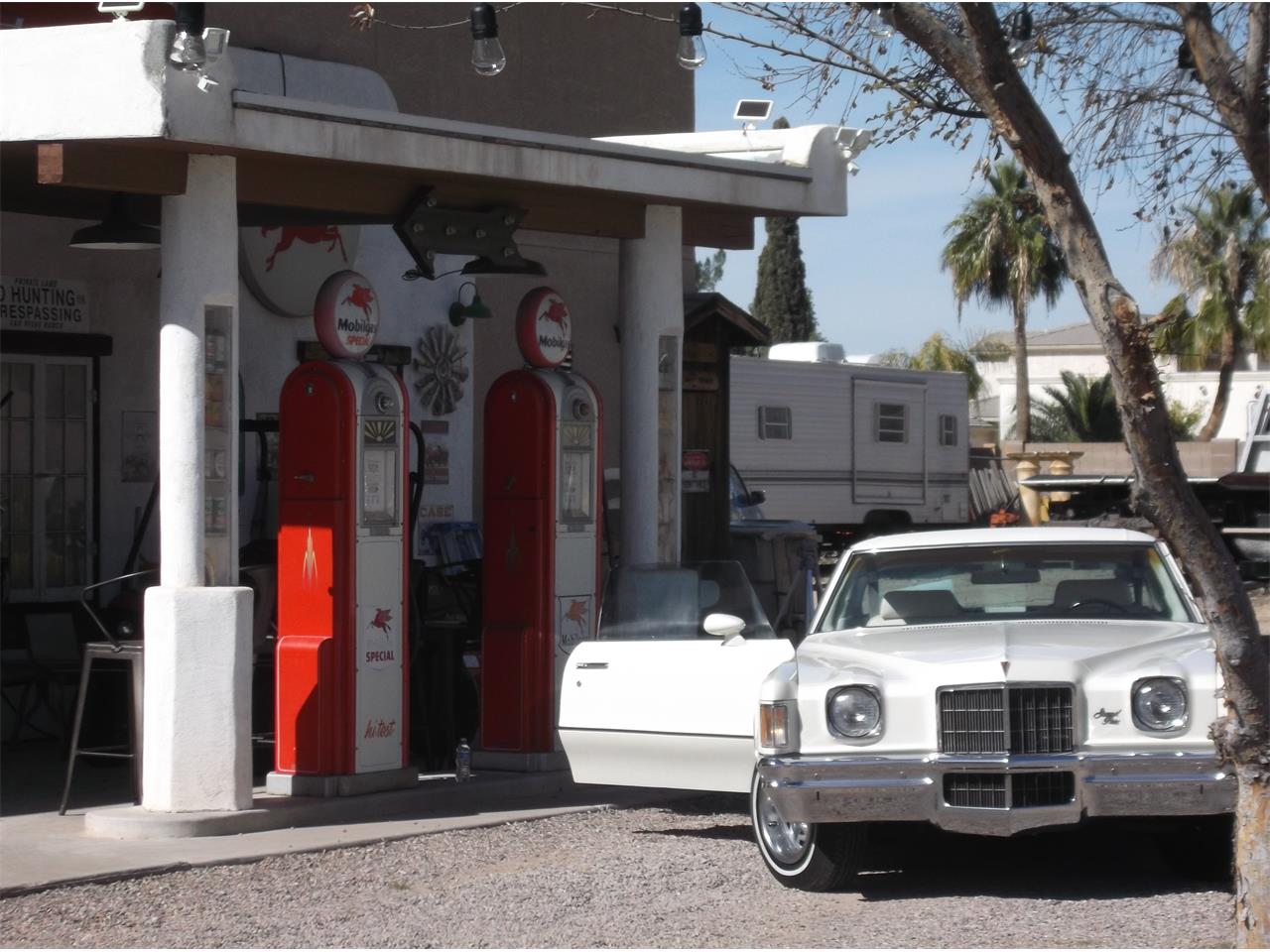 Pontiac-Grand-prix-1972-Pearlish-white-White-67