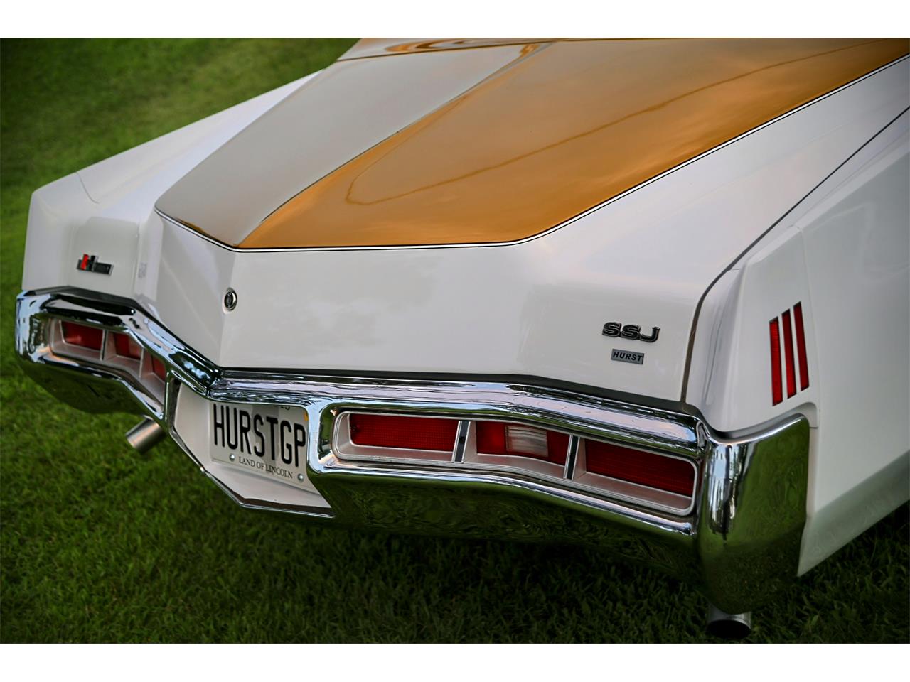 Pontiac-Grand-prix-1972-white-white-1