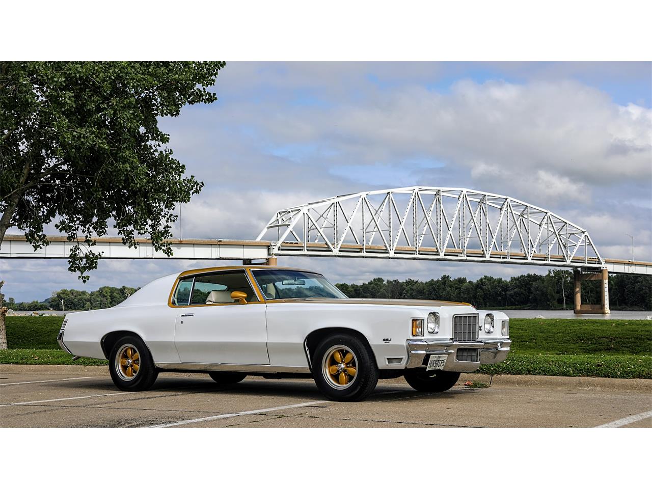 Pontiac-Grand-prix-1972-white-white-10