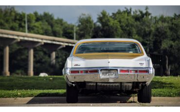 Pontiac-Grand-prix-1972-white-white-16