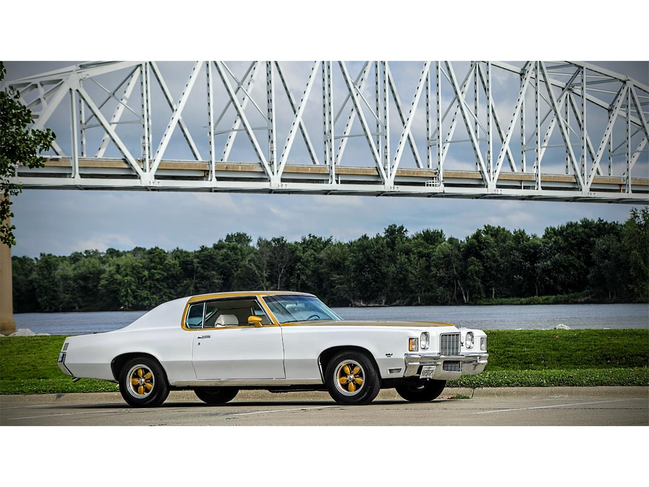 Pontiac-Grand-prix-1972-white-white-18