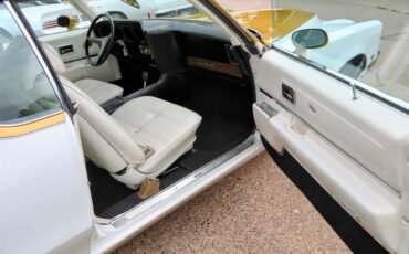 Pontiac-Grand-prix-1972-white-white-19