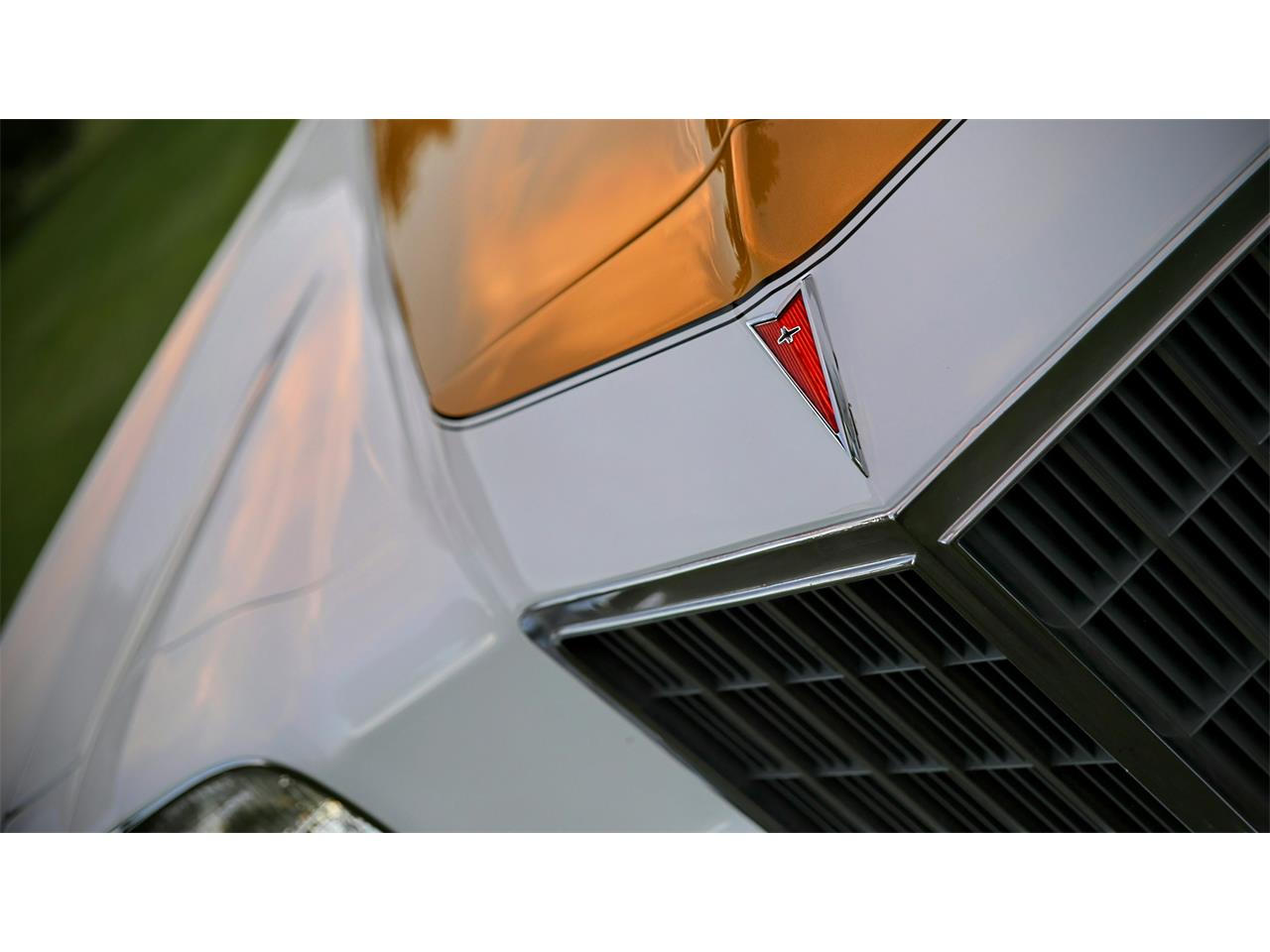 Pontiac-Grand-prix-1972-white-white-2