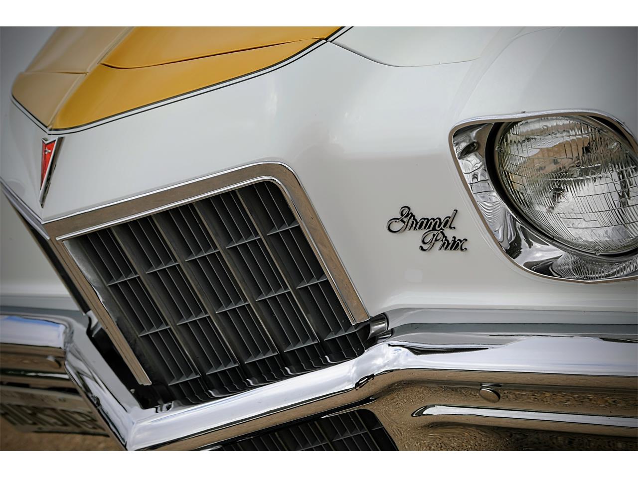 Pontiac-Grand-prix-1972-white-white-20