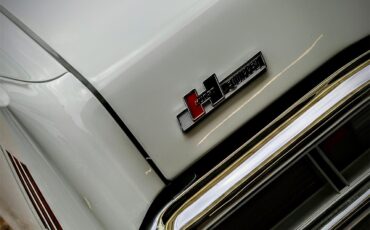 Pontiac-Grand-prix-1972-white-white-21
