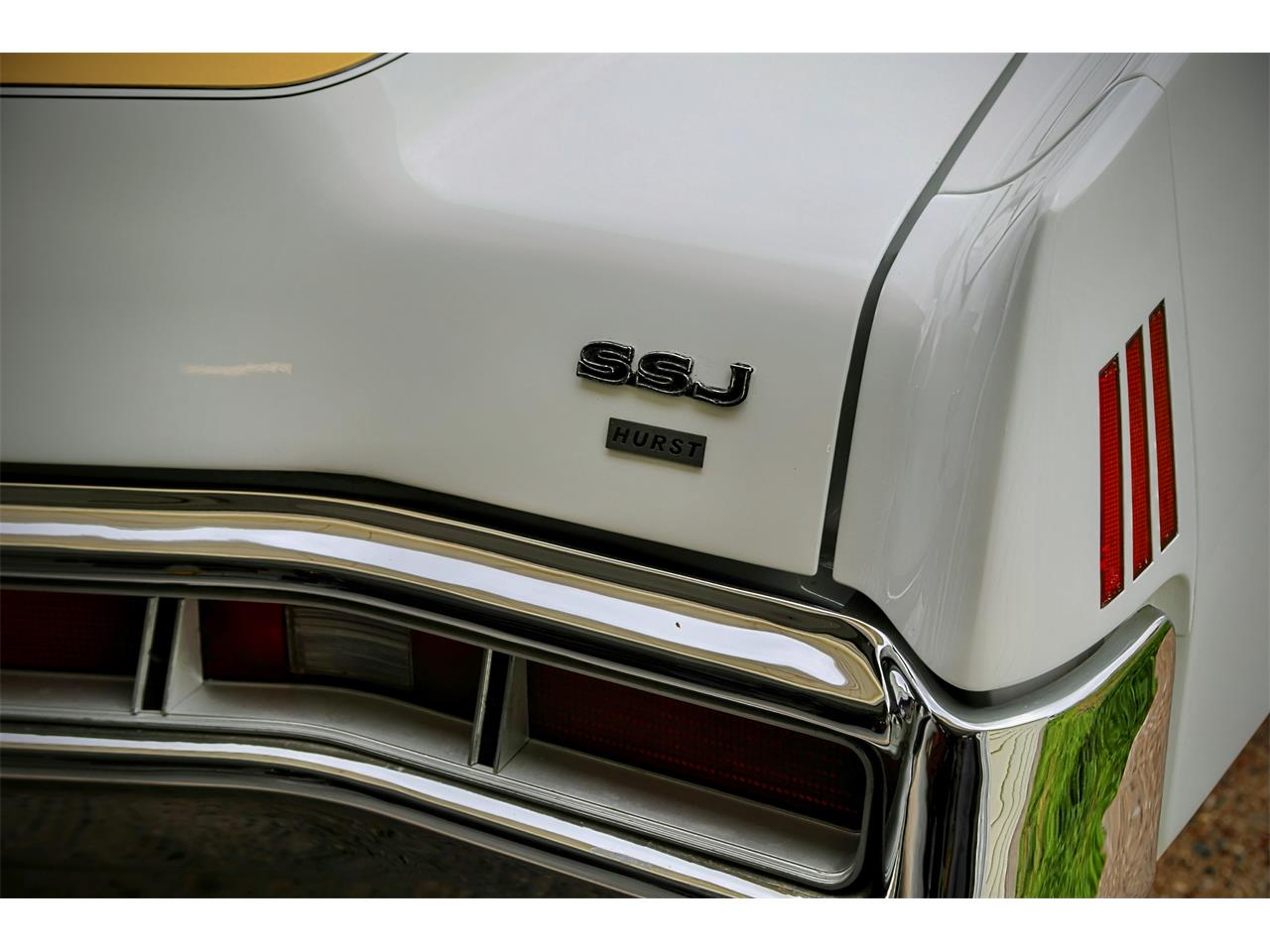 Pontiac-Grand-prix-1972-white-white-22