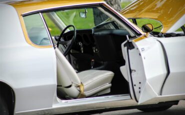 Pontiac-Grand-prix-1972-white-white-32