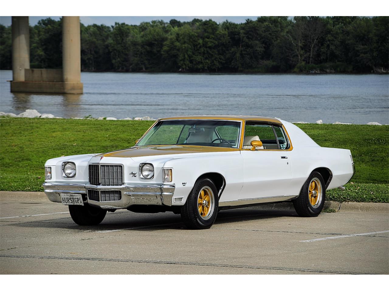 Pontiac-Grand-prix-1972-white-white-34