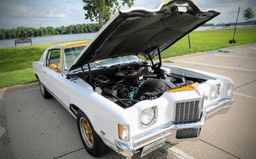 Pontiac-Grand-prix-1972-white-white-46