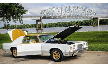 Pontiac-Grand-prix-1972-white-white-47