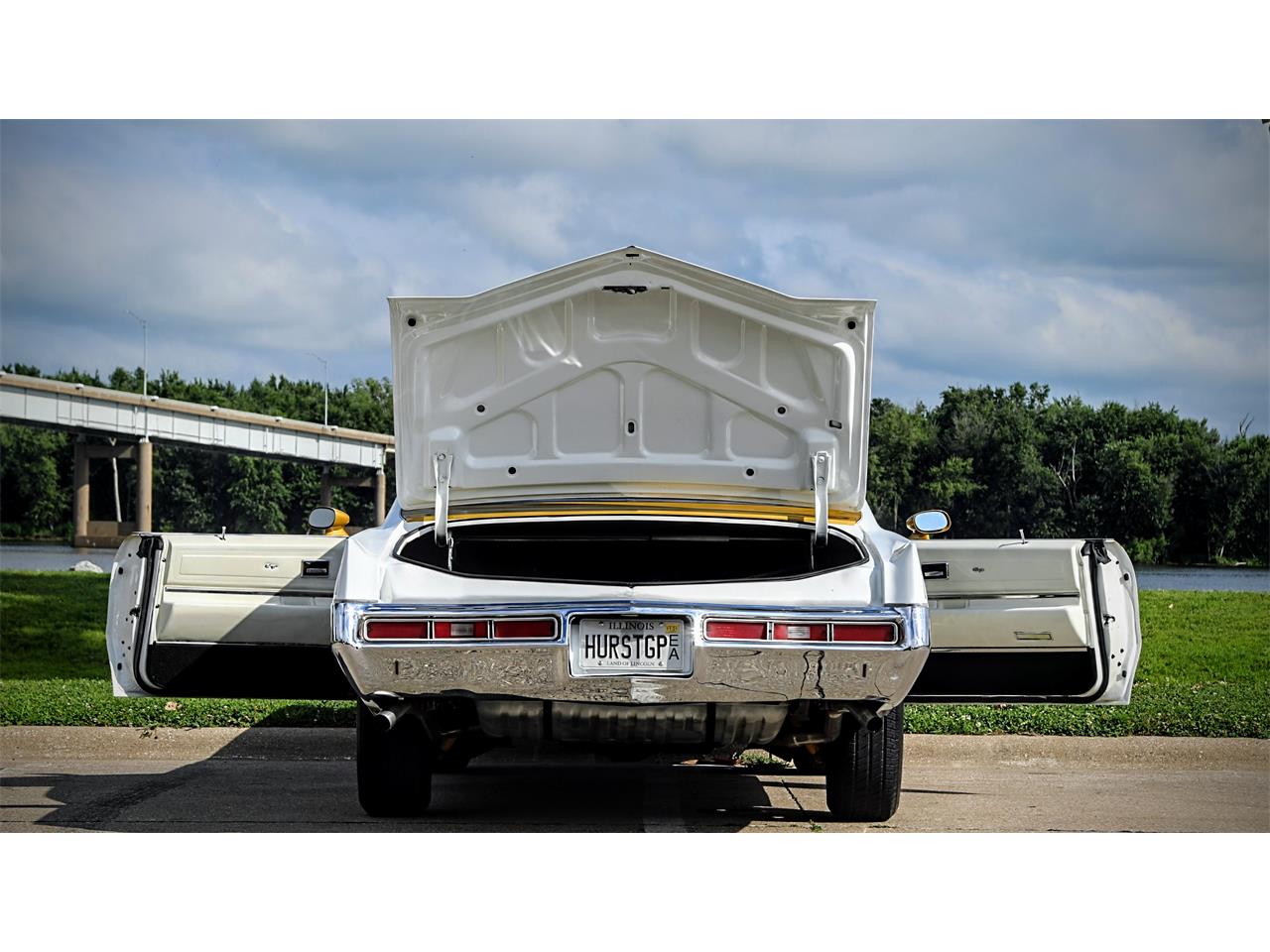 Pontiac-Grand-prix-1972-white-white-60