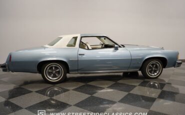 Pontiac-Grand-prix-1976-Athena-Blue-White-10